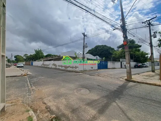 Terreno à venda, no bairro Horto em Teresina