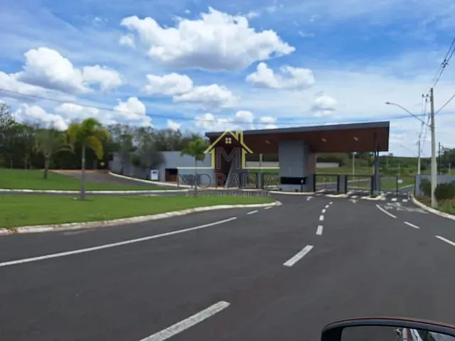 Terreno com 331m², à venda, no bairro Residencial Moinho de Vento em Guaxupé