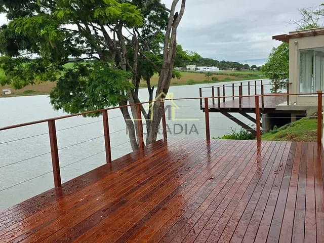 Terreno com 331m², à venda, no bairro Residencial Moinho de Vento em Guaxupé