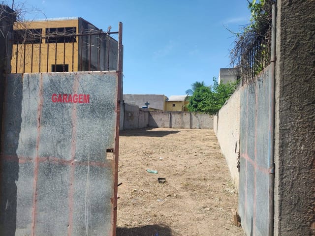Terreno com 407m², à venda, no bairro Parque Jóquei Club em Campos dos Goytacazes