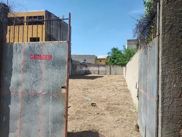 Terreno com 407m², à venda, no bairro Parque Jóquei Club em Campos dos Goytacazes