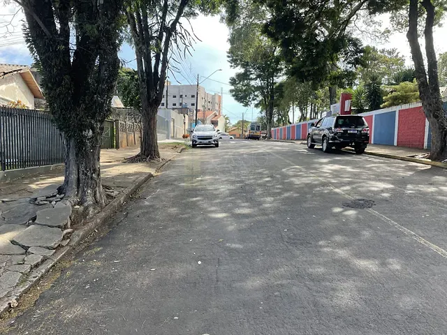 Terreno com 330m², à venda, no bairro Vila Santa Rosa em Apucarana