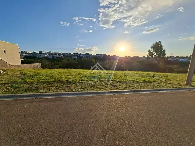 Terreno com 362m², à venda, no bairro Residencial Villagio Azzure em Itupeva