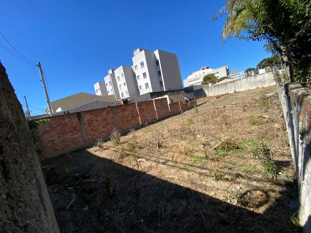 Terreno com 780m², à venda, no bairro Portão em Curitiba
