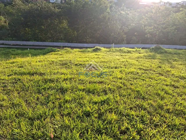 Terreno com 363m², à venda, no bairro Residencial Villagio Azzure em Itupeva