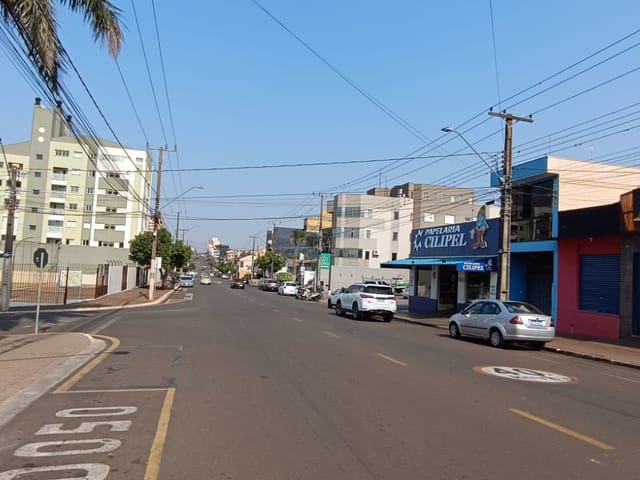 Terreno com 1672m², à venda, no bairro Centro em Cambé