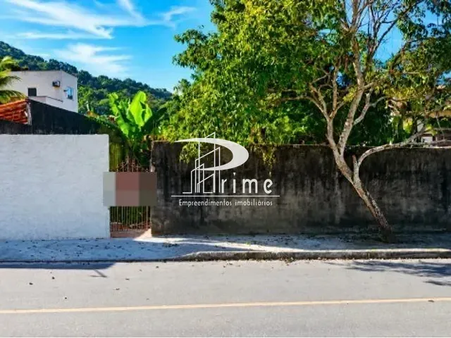 Terreno com 452m², à venda, no bairro Itaipu em Niterói