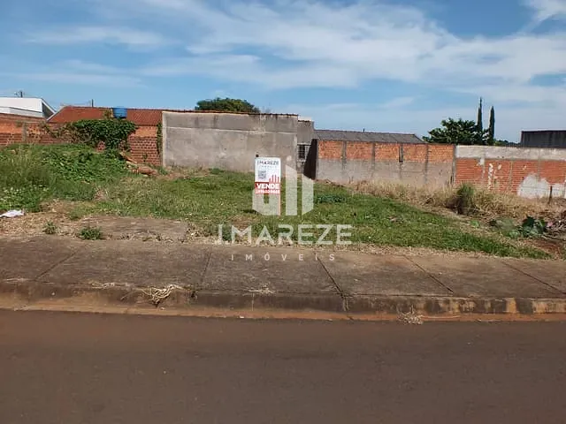 Terreno com 200m², à venda, no bairro Jardim Santos Dumont I em Apucarana