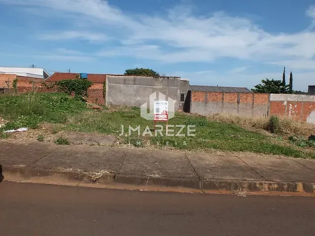 Terreno com 200m², à venda, no bairro Jardim Santos Dumont I em Apucarana