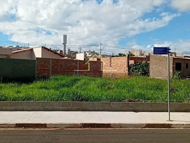 Terreno com 30915m², à venda, no bairro Jd. Girassol em Guaxupé