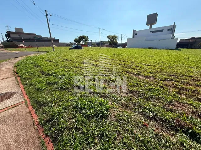 Terreno com 448m², à venda, no bairro Residencial Estoril Premium em Bauru