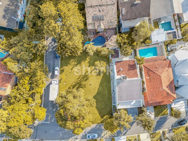 Casa com 411m², à venda, no bairro Alphaville em Santana de Parnaíba