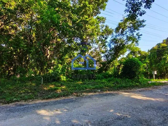 Terreno com 270m², à venda, no bairro Massaguaçu em Caraguatatuba