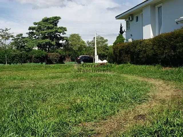 Terreno com 692m², à venda, no bairro Jardim Paraíba em Jacareí