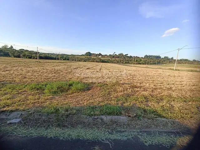 Terreno com 250m², à venda, no bairro Camanducaia Praça e Parque em Holambra