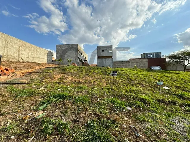 Terreno com 300m², à venda, no bairro Loteamento Residencial Vila Primavera em Jaguariúna
