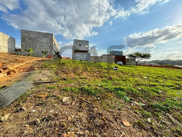 Terreno com 300m², à venda, no bairro Loteamento Residencial Vila Primavera em Jaguariúna