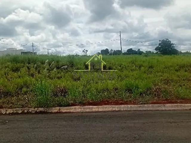 Terreno com 330m², à venda, no bairro Residencial Bourbon em Guaxupé