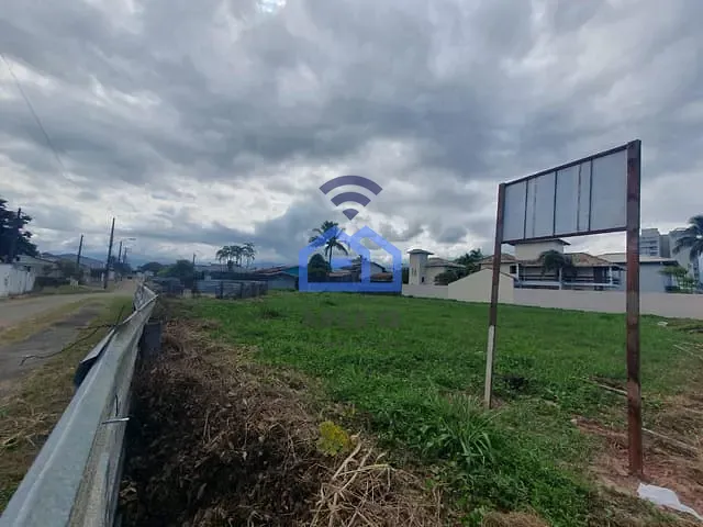 Terreno com 1690m², à venda, no bairro Jardim Britania em Caraguatatuba