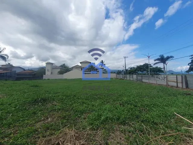 Terreno com 1690m², à venda, no bairro Jardim Britania em Caraguatatuba