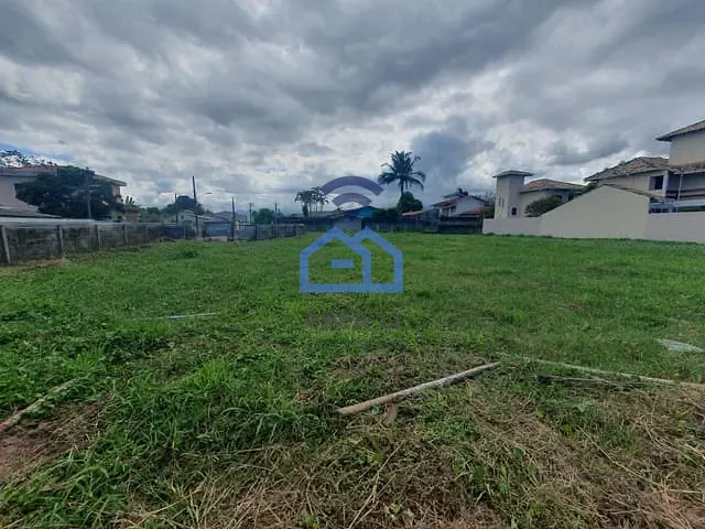 Terreno com 1690m², à venda, no bairro Jardim Britania em Caraguatatuba