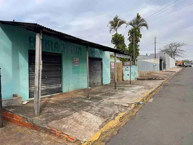 Terreno com 300m², à venda, no bairro Jardim Ponta Grossa em Apucarana