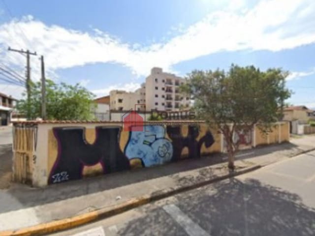 Terreno com 800m², à venda, no bairro São Benedito em Pindamonhangaba