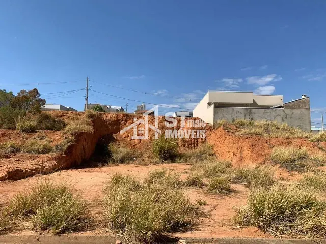 Terreno com 200m², à venda, no bairro Jardim Mirante em Andradas
