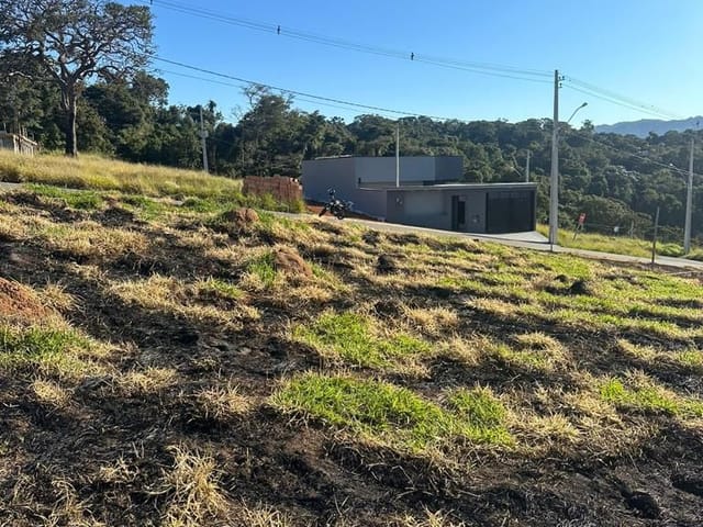 Terreno com 200m², à venda, no bairro Loteamento Sierra em Extrema
