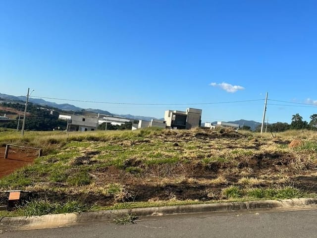 Terreno com 200m², à venda, no bairro Loteamento Sierra em Extrema