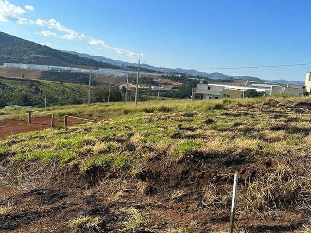 Terreno com 200m², à venda, no bairro Loteamento Sierra em Extrema