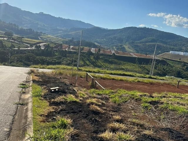 Terreno com 200m², à venda, no bairro Loteamento Sierra em Extrema