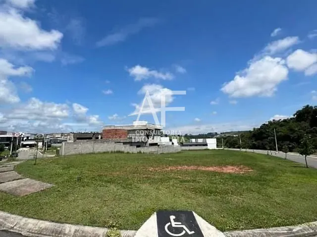 Terreno com 411m², à venda, no bairro Itapecerica em Taubaté