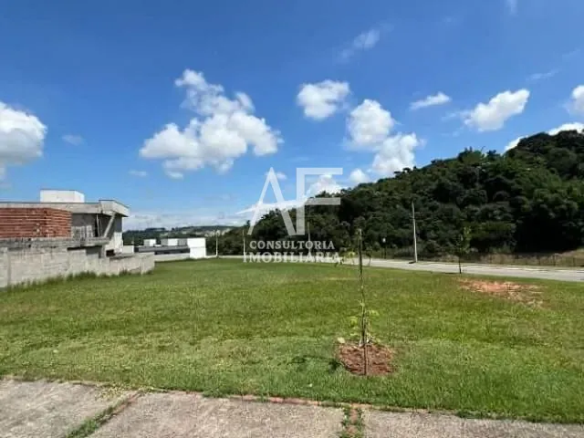 Terreno com 411m², à venda, no bairro Itapecerica em Taubaté
