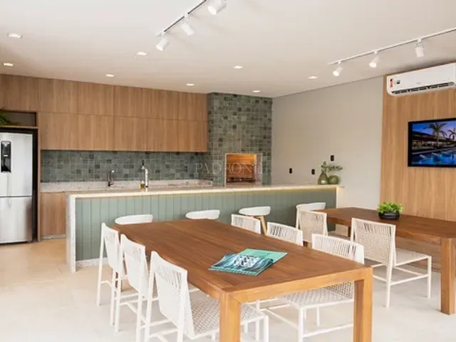 Terreno com 220m², à venda, no bairro Espinheiros em Joinville