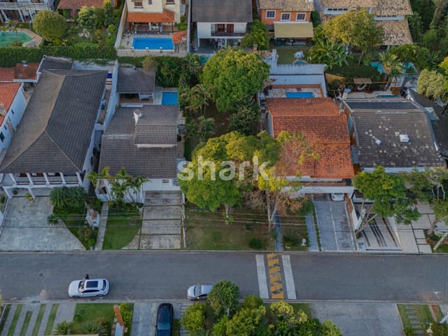 Terreno com 360m², à venda, no bairro Alphaville em Santana de Parnaíba