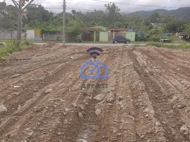 Terreno com 245m², à venda, no bairro Jardim das Gaivotas em Caraguatatuba