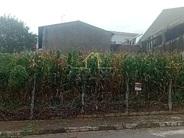 Terreno com 222m², à venda, no bairro Jardim Planalto em Guaxupé
