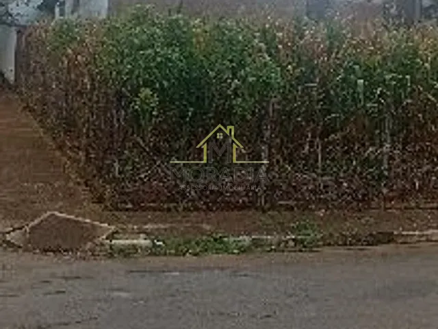 Terreno com 222m², à venda, no bairro Jardim Planalto em Guaxupé