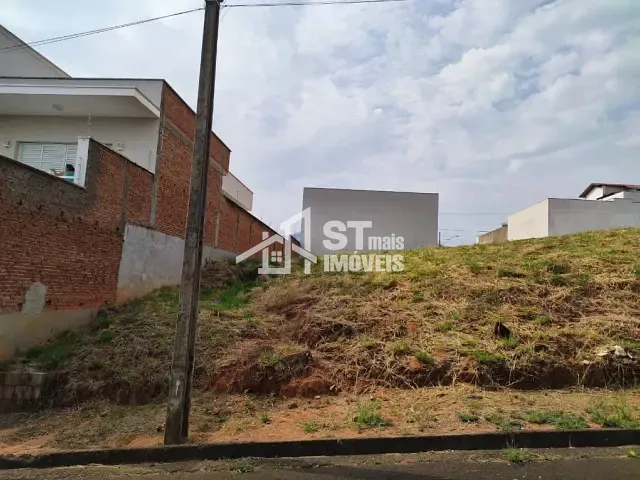 Terreno com 413m², à venda, no bairro Jardim Itália em Andradas