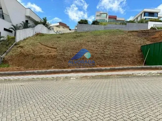 Terreno com 900m², à venda, no bairro Condomínio Reserva do Paratehy em São José dos Campos