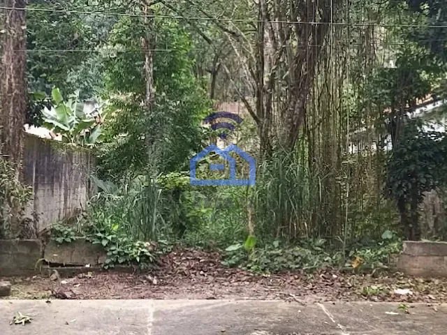 Terreno com 360m², à venda, no bairro Cidade Jardim em Caraguatatuba