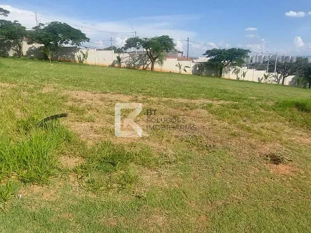 Terreno com 360m², à venda, no bairro Vila Inglesa em Indaiatuba