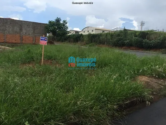 Terreno com 202m², à venda, no bairro Jardim Aeroporto em Guaxupé