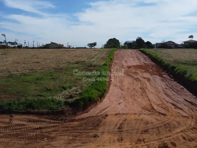 Terreno com 250m², à venda, no bairro Centro em Holambra