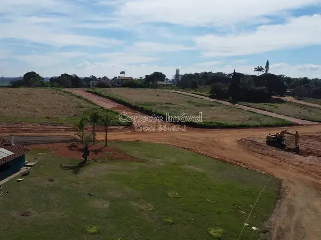 Terreno com 250m², à venda, no bairro Centro em Holambra