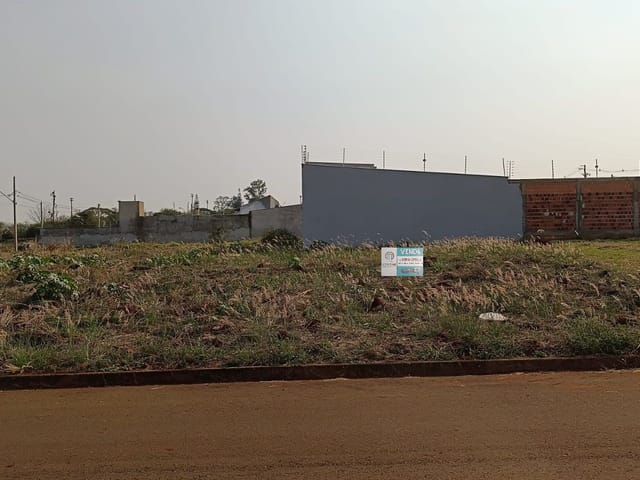 Terreno com 451m², à venda, no bairro Res Portal Do Lago em Cambé