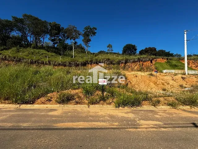 Terreno com 160m², à venda, no bairro Bosque dos Itamaracás em Itapira