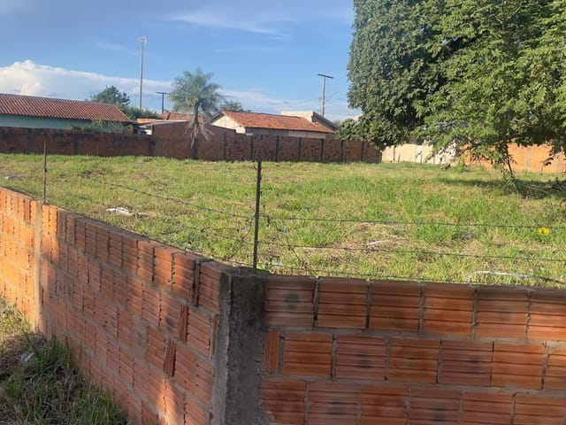 Terreno com 1600m², à venda, no bairro Jardim Canguru em Campo Grande