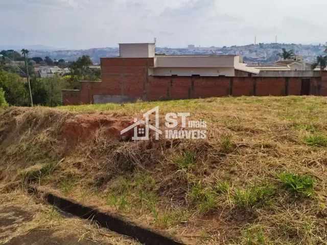 Terreno com 340m², à venda, no bairro Andradas em Andradas
